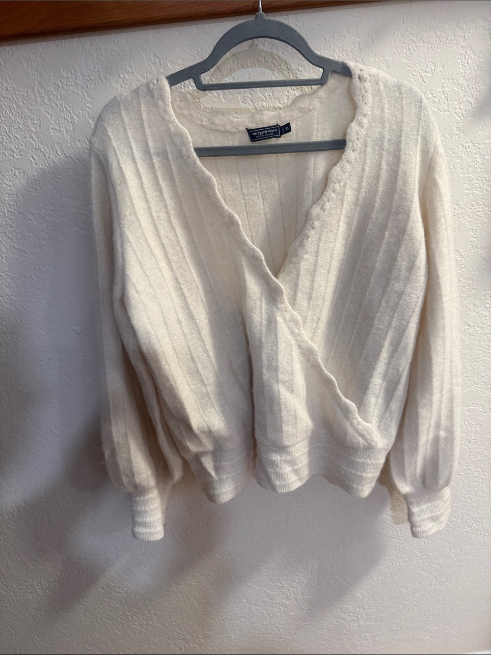 Vineyard Vines cream sweater
